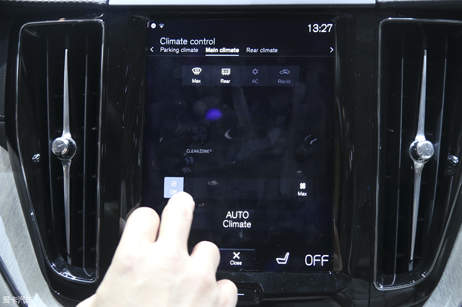 Create a new Volvo XC60 based on SPA platform.