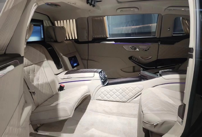 Mercedes-Benz Maybach Pullman S680 The Return of the King